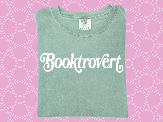 Booktrovert Tee
